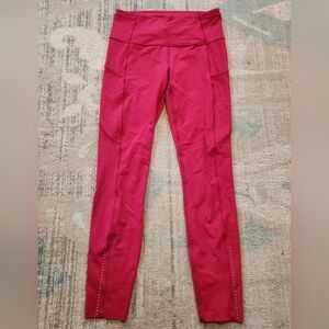 Women's Lululemon Cranberry Leggings. Size 6. EUC
